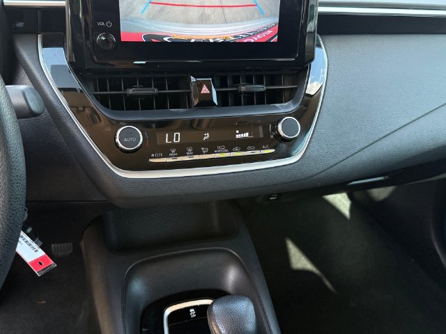 Used 2024 Toyota Corolla LE FWD image 18