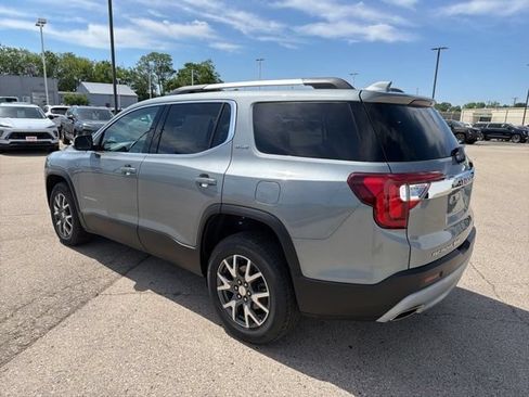 Used 2023 GMC Acadia SLE w/ Driver Convenience Package AWD/4WD image 8