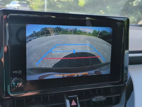 Used 2023 Toyota Corolla SE FWD image 21