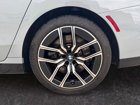 Certified 2023 BMW 760i xDrive image 29