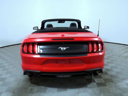 Used 2022 Ford Mustang Premium image 8