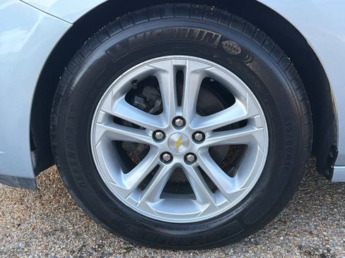 Used 2017 Chevrolet Cruze LT image 10