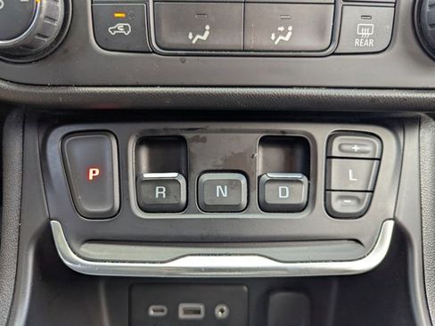 Used 2020 GMC Terrain SLE image 13