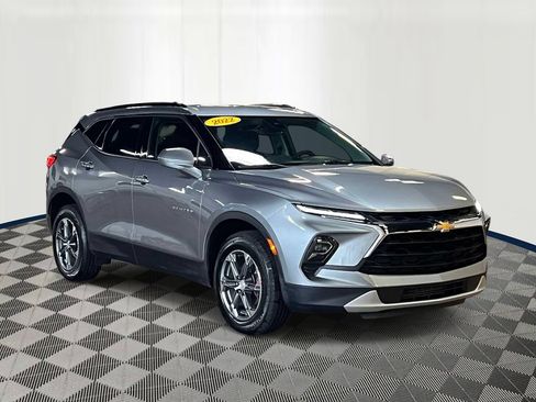 Used 2024 Chevrolet Blazer LT w/ Convenience Package FWD image 6