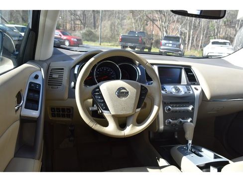 Used 2011 Nissan Murano SL w/ Navigation Pkg image 12