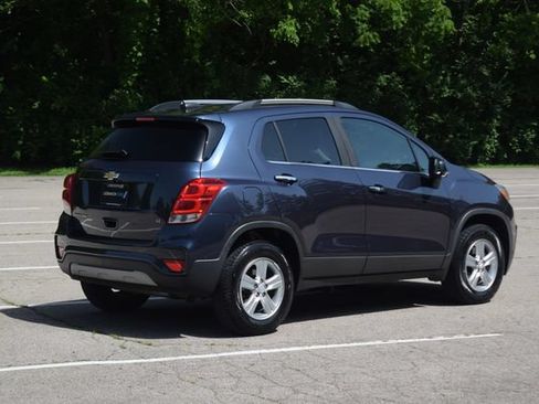 Used 2019 Chevrolet Trax LT w/ Sun & Sound Package AWD/4WD image 25