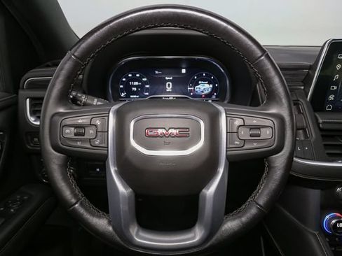 Used 2022 GMC Yukon XL SLT w/ SLT Premium Package AWD/4WD image 36
