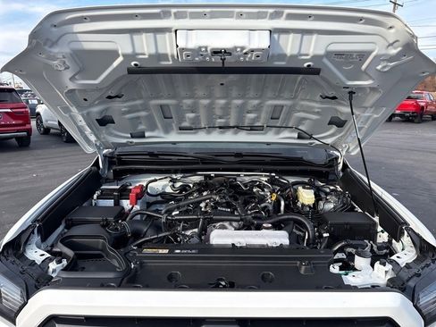 New 2025 Toyota 4Runner SR5 image 31