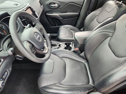 Used 2022 Jeep Cherokee Limited image 13