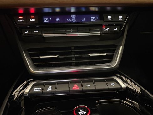Used 2023 Audi e-tron GT Premium Plus AWD/4WD image 30