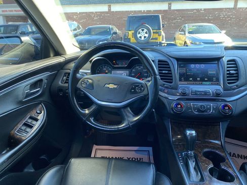 Used 2015 Chevrolet Impala LT image 10