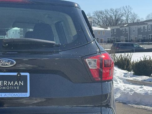 Used 2019 Ford Escape S image 14