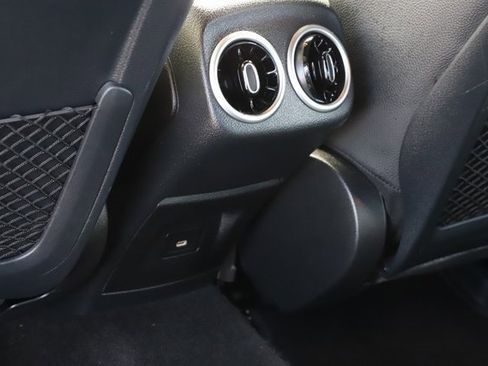 Used 2025 Mercedes-Benz CLA 250 4MATIC image 18