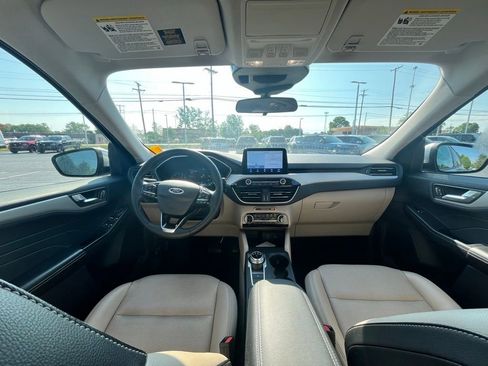 Used 2022 Ford Escape SEL AWD/4WD image 10