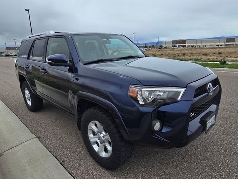 Used 2016 Toyota 4Runner SR5 Premium image 7