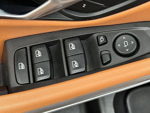 Used 2023 BMW 330e 330e iPerformance image 15