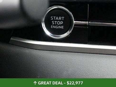 Used 2024 Mitsubishi Outlander SE image 37