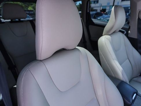 Used 2016 Volvo XC60 T5 Premier w/ Proximity Package AWD/4WD image 44