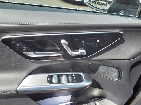 Certified 2025 Mercedes-Benz GLC 300 4MATIC image 13