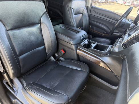 Used 2019 Chevrolet Tahoe LT image 11