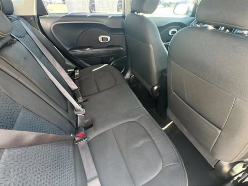 Used 2016 Kia Soul + FWD image 6