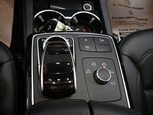 Used 2019 Mercedes-Benz GLE 400 4MATIC w/ Premium 1 Package image 19