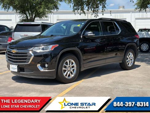 Certified 2020 Chevrolet Traverse LT FWD image 1