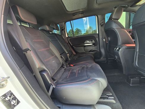 Used 2022 Mercedes-Benz GLB 250 4MATIC image 22