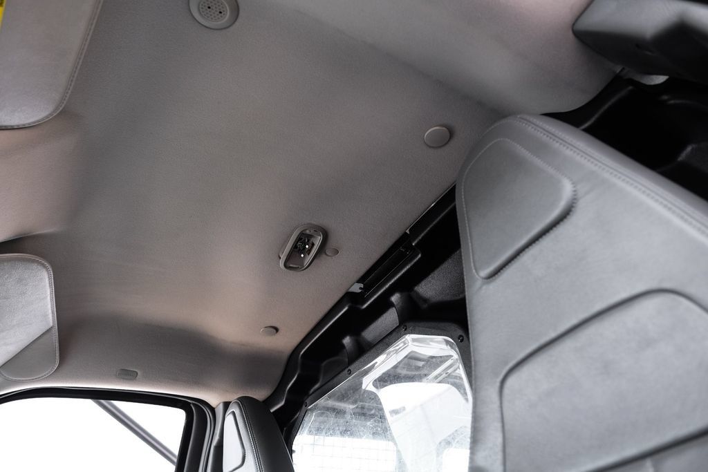 Used 2017 Chevrolet Express 2500 RWD image 29