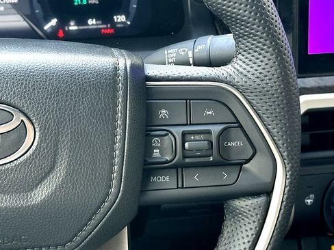 Used 2025 Toyota Tacoma Limited AWD/4WD image 23