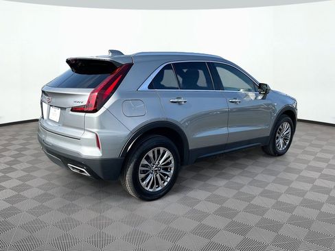 Used 2025 Cadillac XT4 Premium Luxury FWD image 6