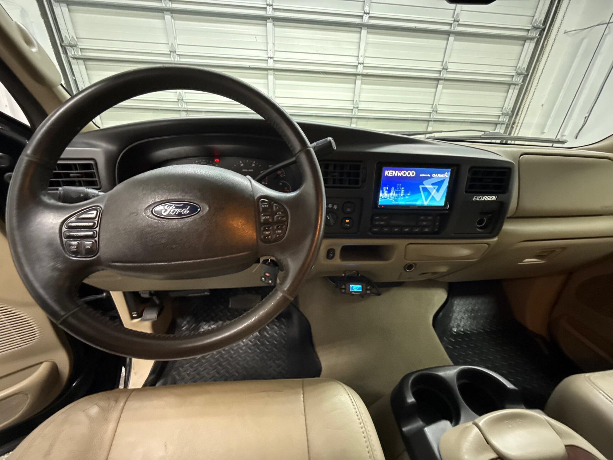Used 2005 Ford Excursion Limited AWD/4WD image 13