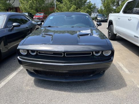 Used 2018 Dodge Challenger SXT Plus RWD image 2