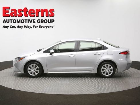 Used 2022 Toyota Corolla LE FWD image 59
