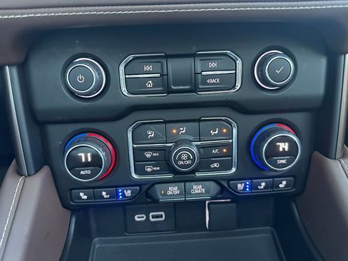 Used 2022 Chevrolet Tahoe High Country image 58