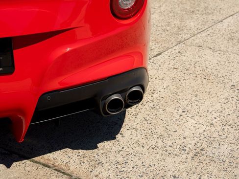 Used 2016 Ferrari F12 Berlinetta RWD image 20