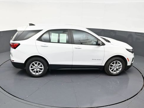 Used 2022 Chevrolet Equinox LS FWD image 18