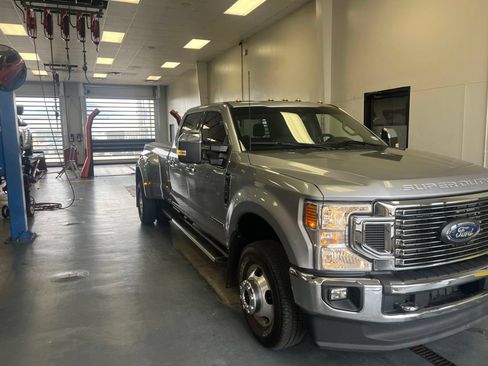 Used 2022 Ford F350 XLT w/ XLT Premium Package AWD/4WD image 1