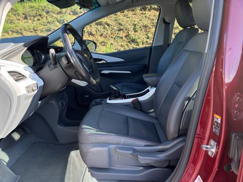 Used 2017 Chevrolet Bolt Premier w/ Driver Confidence II Package FWD image 11