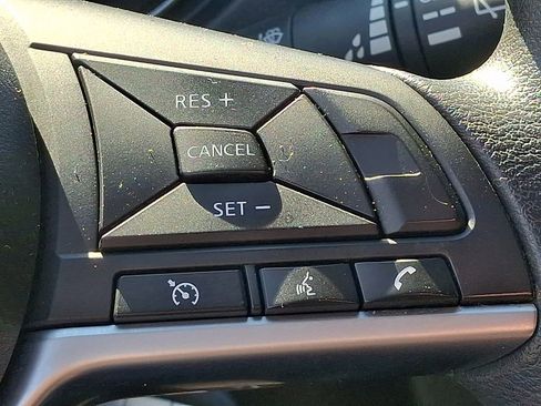 Used 2021 Nissan Rogue Sport S image 22