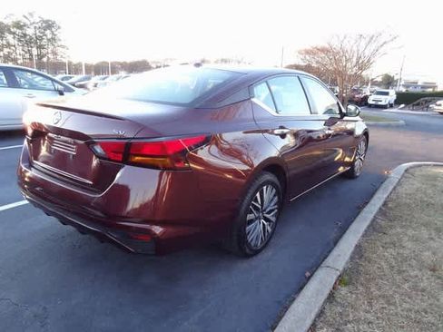 Used 2023 Nissan Altima 2.5 SV image 5