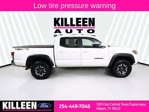 Used 2023 Toyota Tacoma TRD Off-Road image 9