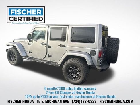 Used 2018 Jeep Wrangler Unlimited Sahara image 3