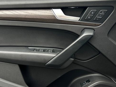 Used 2018 Audi Q5 2.0T Premium AWD/4WD image 16