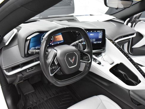 Used 2021 Chevrolet Corvette 2LT image 16