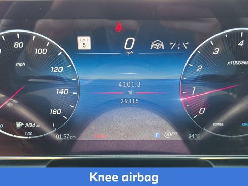 Used 2024 Mercedes-Benz GLC 300 4MATIC image 35