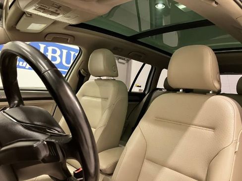 Used 2015 Volkswagen Golf TDI SE image 20