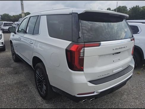 Used 2025 GMC Yukon Denali w/ Denali Reserve Package RWD image 8