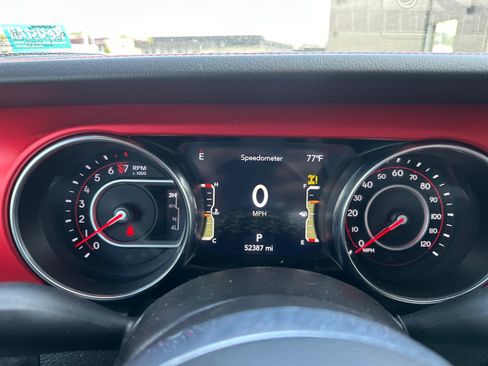 Used 2022 Jeep Gladiator Rubicon AWD/4WD image 16