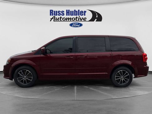 Used 2017 Dodge Grand Caravan GT FWD image 2